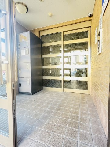 ウイング石坂のエントランス