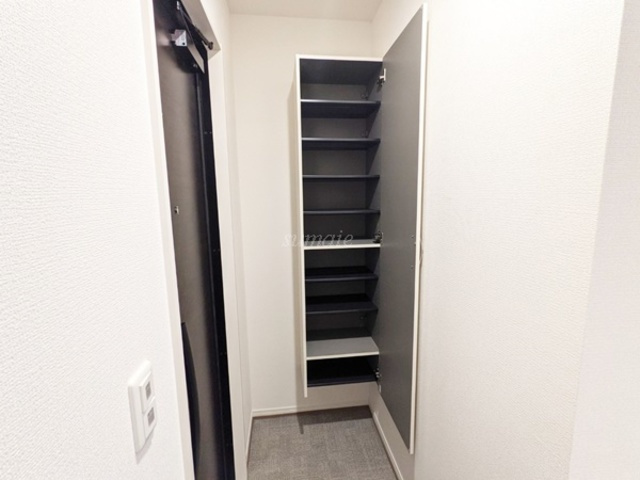 アンジュール神谷の玄関|シューズボックスです。