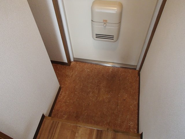 【玄関】 | ビラ菱屋西 | 毎日通る玄関はこちらです