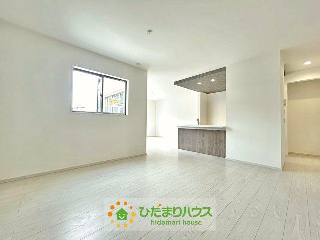久喜市久喜東３期　新築一戸建ての居間・リビング