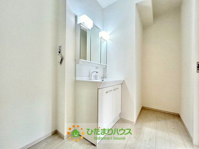久喜市久喜東３期　新築一戸建ての独立洗面台