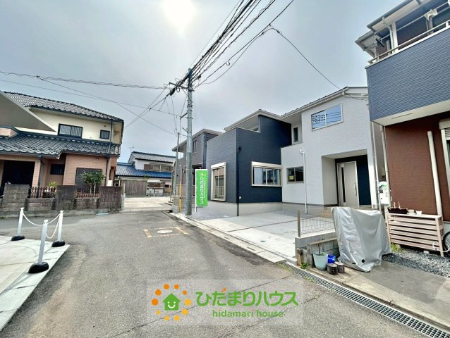 久喜市久喜東３期　新築一戸建ての前面道路含む現地写真