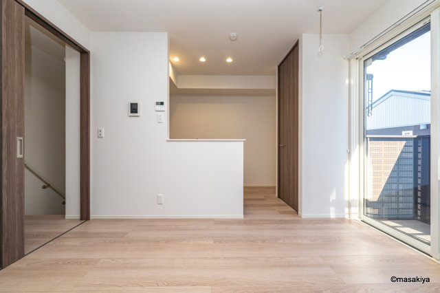 グランディスの居間・リビング