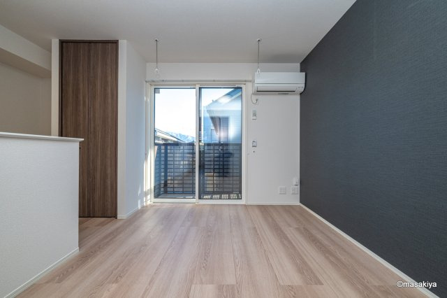 グランディスの居間・リビング