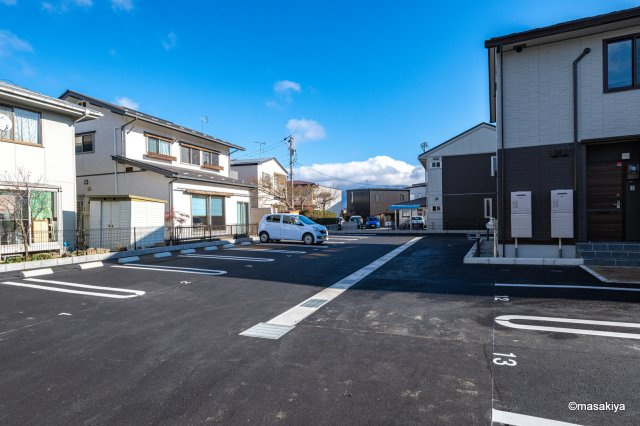 グランディスの駐車場