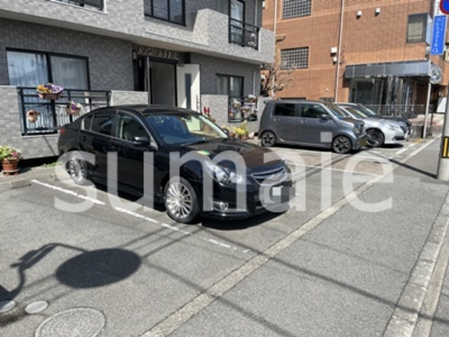 メゾンプチパレの駐車場|敷地内駐車場