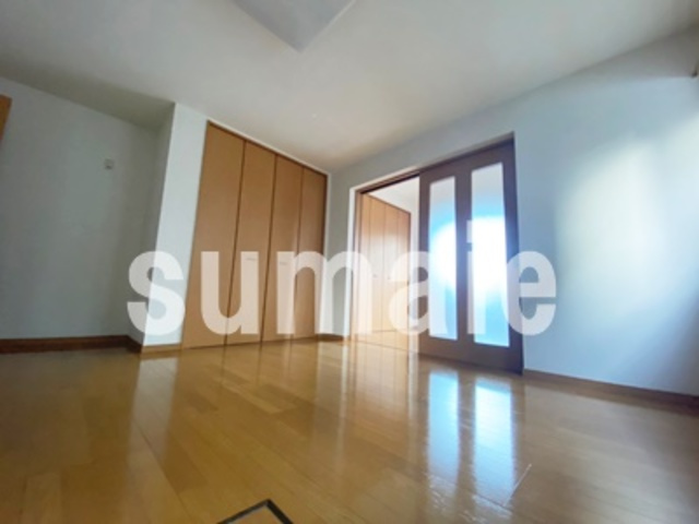 メゾンプチパレの洋室|リビングです☆