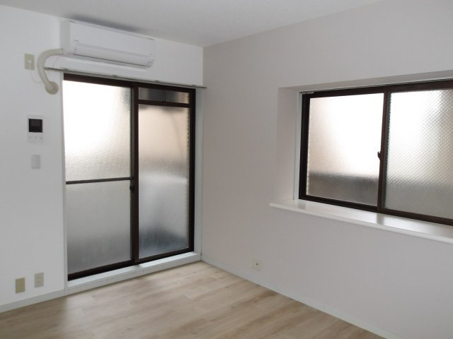 セブンコートの洋室