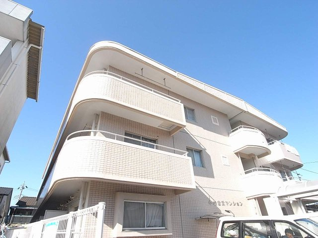 小山宮武マンションの外観