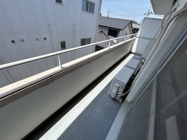 小山宮武マンションのバルコニー