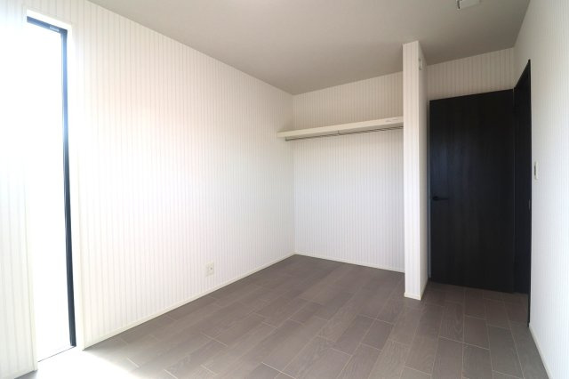前橋市江木町モデルハウス物件　＃11の洋室|南側洋室　陽当たりの良い明るい室内◎