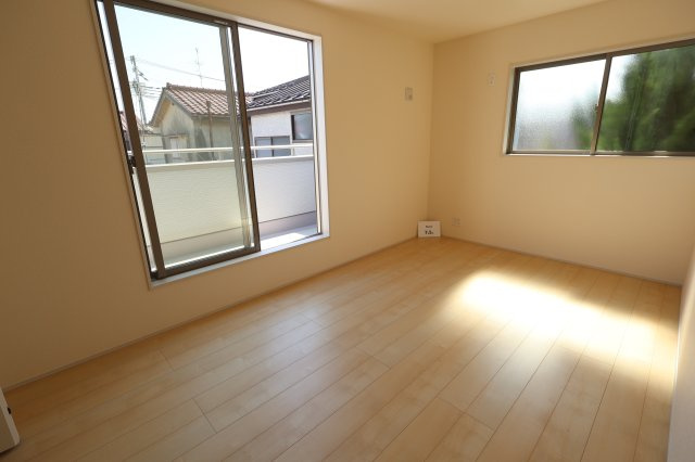 《仲介手数料無料》岩槻区大字金重109-176新築一戸建てリーブルガーデンの洋室|7.5帖