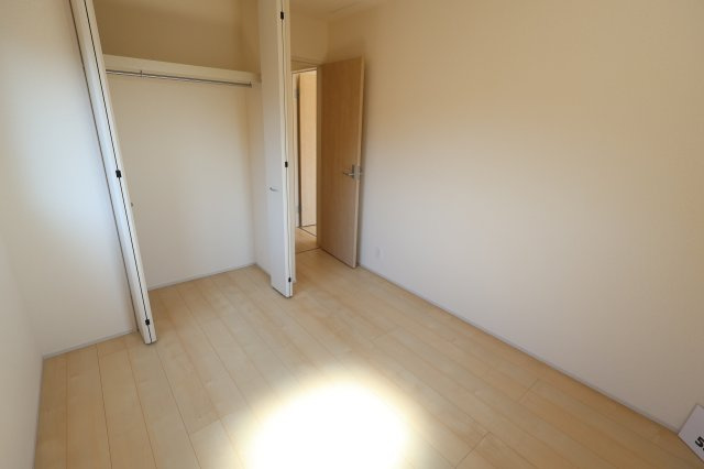 《仲介手数料無料》岩槻区大字金重109-176新築一戸建てリーブルガーデンの洋室|5.3帖