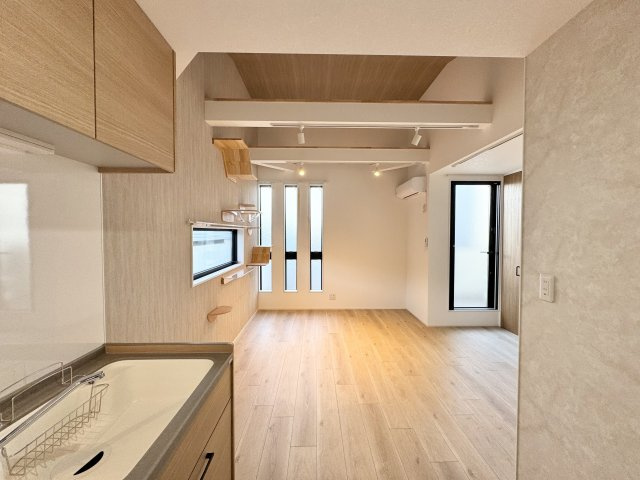 CS GARDEN 吉祥寺の居間・リビング