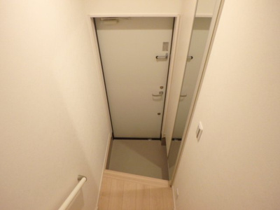 【玄関】 | サンハイツ甲子園口北町 | ゆったりとした玄関です