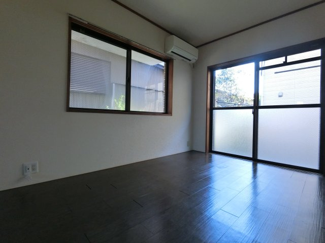 ドゥエル イーストの内装