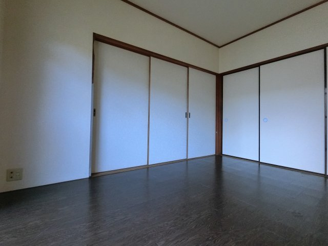 ドゥエル イーストの居間・リビング