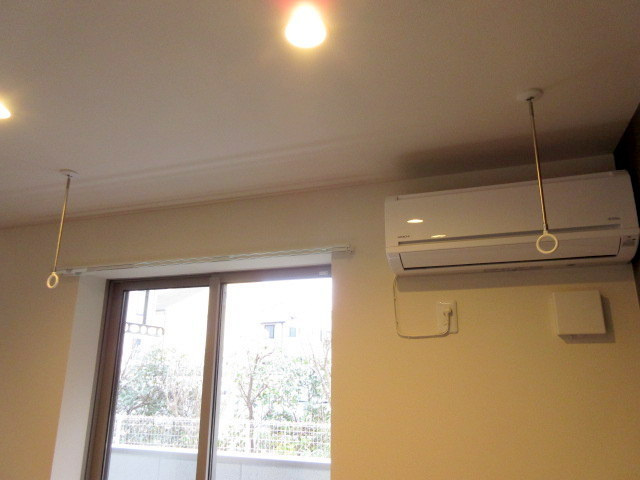 ラシックのその他|★雨の日でも安心の室内物干フック★