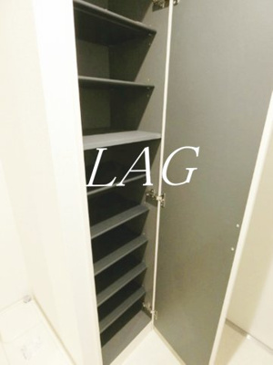 【玄関】 | リブリ・リベルテ | 玄関です。