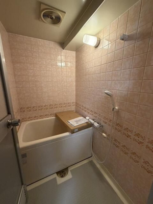 【浴室】 | ジャルダン田端 | 落ち着いた空間のお風呂です