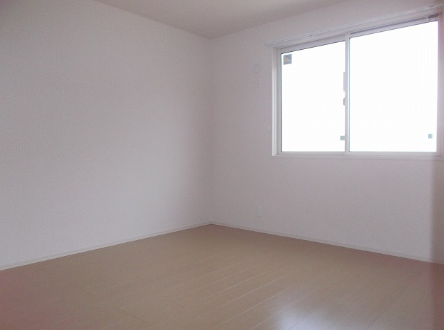 サニーフラット鵠沼の居間・リビング