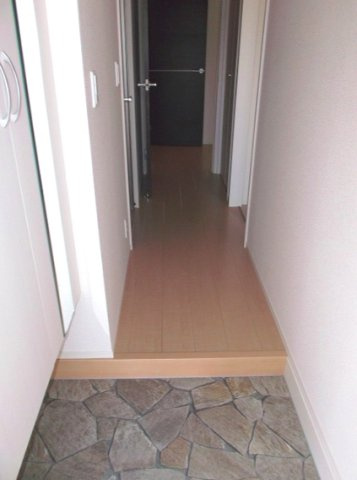 サニーフラット鵠沼の玄関