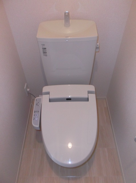 サニーフラット鵠沼のトイレ