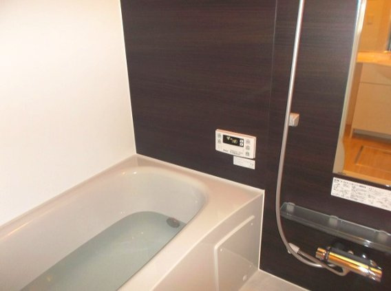 サニーフラット鵠沼の浴室