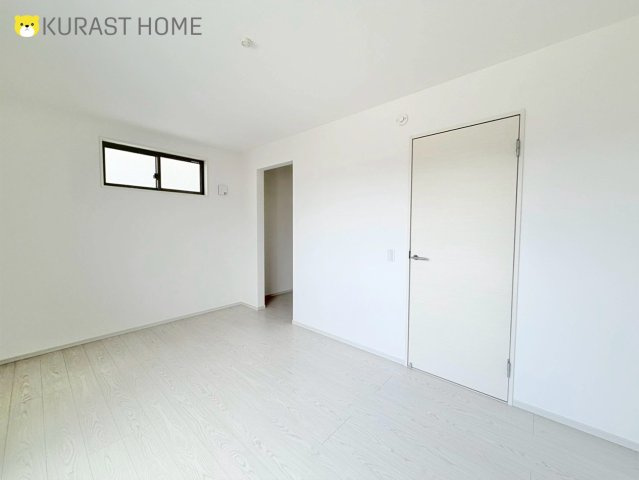 京都市右京区嵯峨野南浦町　新築戸建の洋室