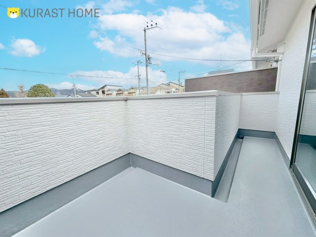 京都市右京区嵯峨野南浦町　新築戸建のバルコニー