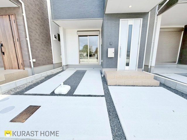 京都市右京区嵯峨野南浦町　新築戸建の駐車場