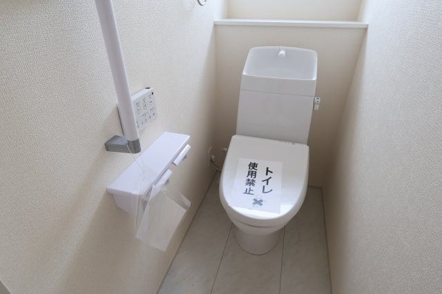《仲介手数料無料》岩槻区大字末田2041-4新築一戸建てリーブルガーデンのトイレ