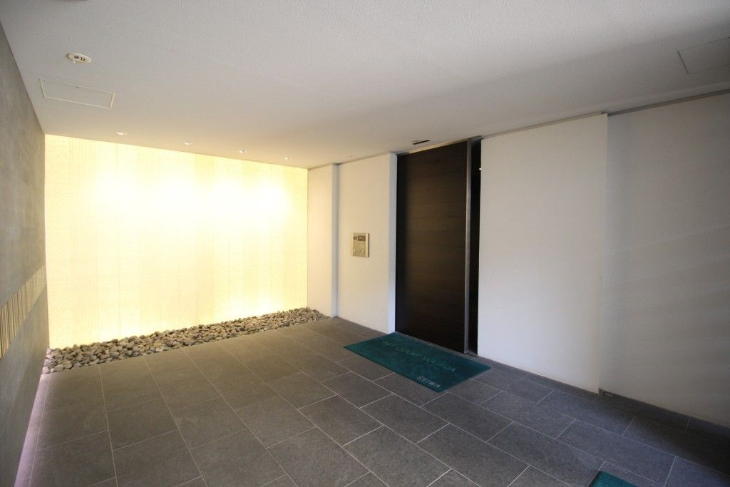 アールコート早稲田のエントランス