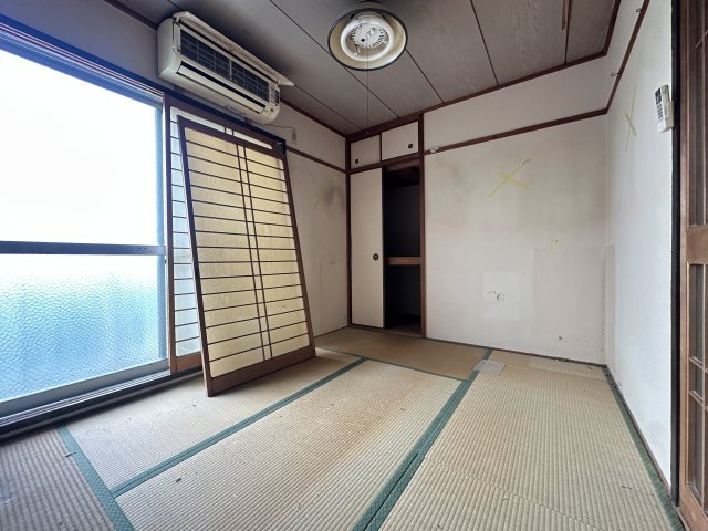 コーポイン長居A棟の和室
