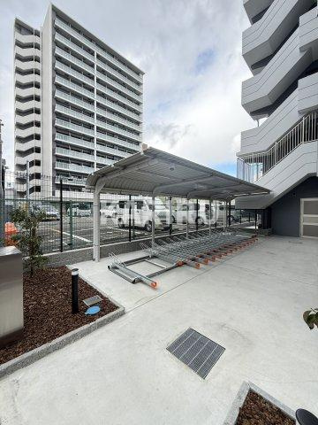 プレサンス長田レジェールの駐車場