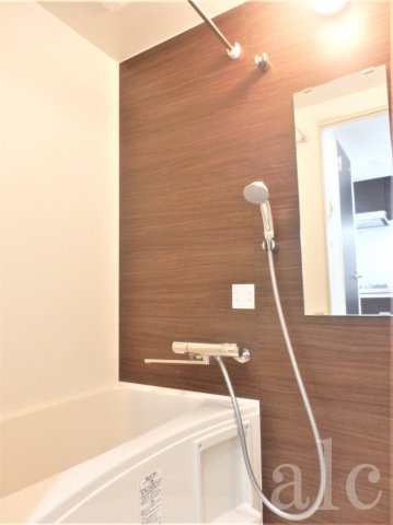 グランクオール代田橋の浴室|☆ホワイトフローリング！！ネット無料のハイグレード物件☆