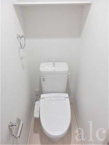 グランクオール代田橋のトイレ|☆ホワイトフローリング！！ネット無料のハイグレード物件☆