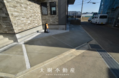 【駐車場】 | 海老名市下今泉4丁目  新築戸建て　全２棟【仲介手数料無料】