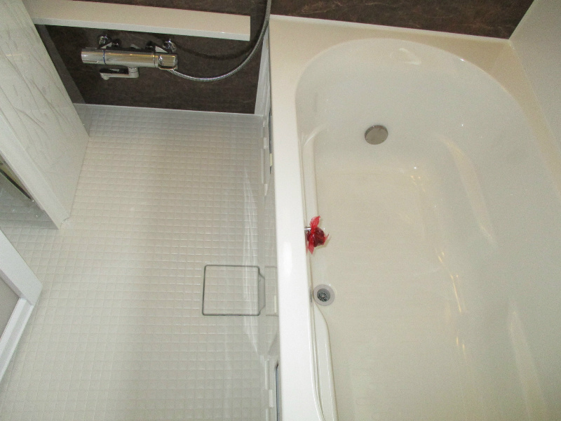 ストラーダ竹の山Ａ棟の浴室