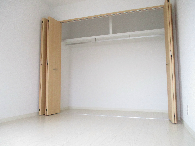 ストラーダ竹の山Ａ棟の収納