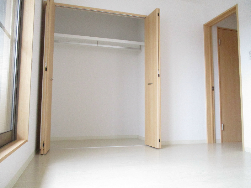 ストラーダ竹の山Ａ棟の収納