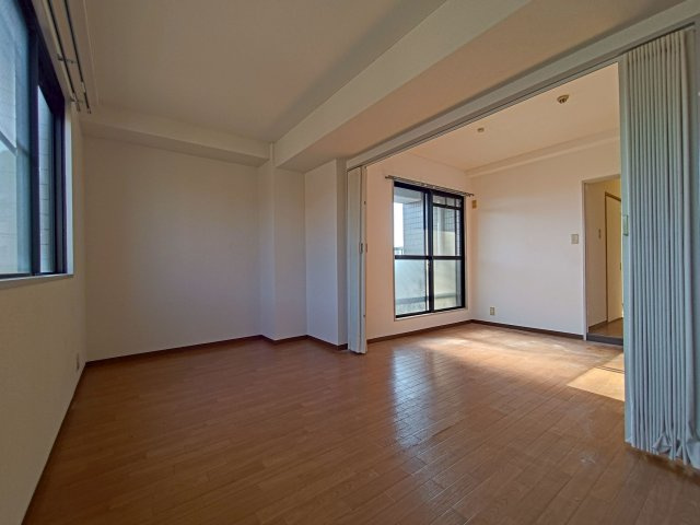 【洋室】 | 日生ビル