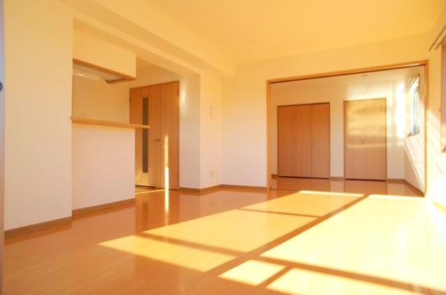 マルシュ梅林Ⅱの居間・リビング