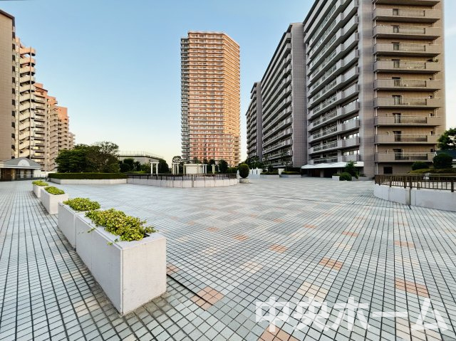 アクロシティBポートの中庭|中庭