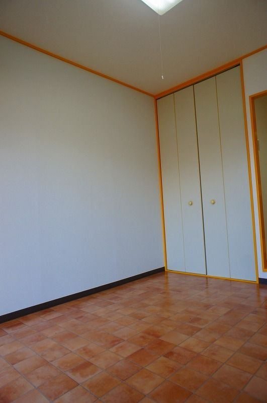 ジュネパレス市川第5の居間・リビング