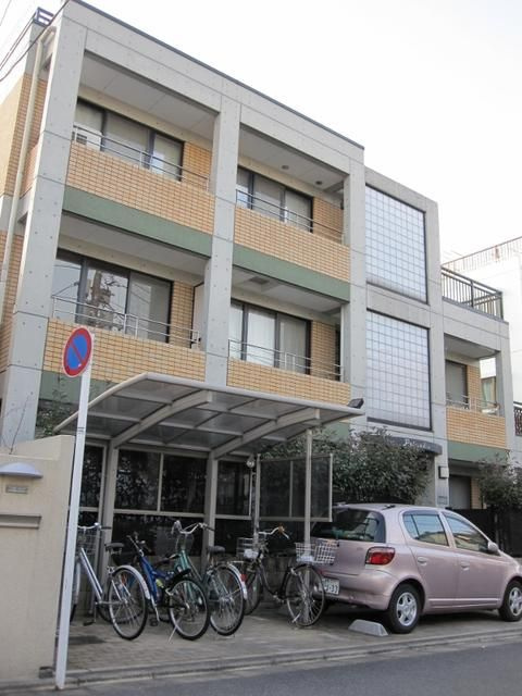 プリマティアのバルコニー