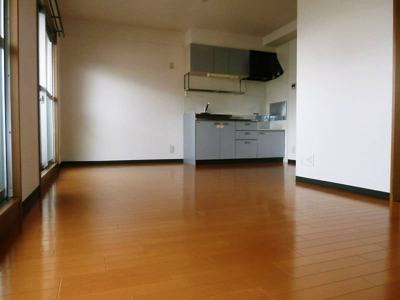 レージュ中根の居間・リビング