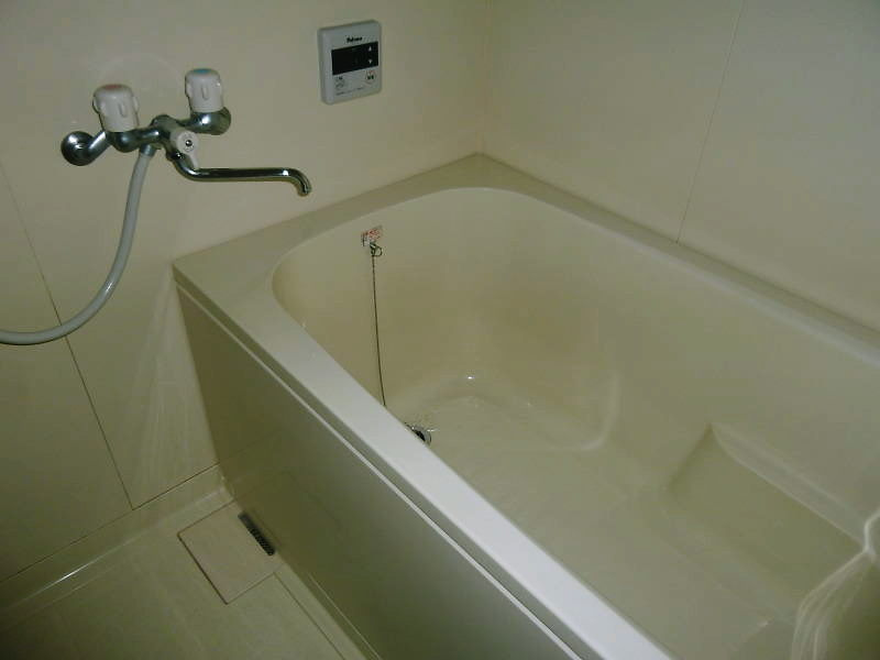 レージュ中根の浴室