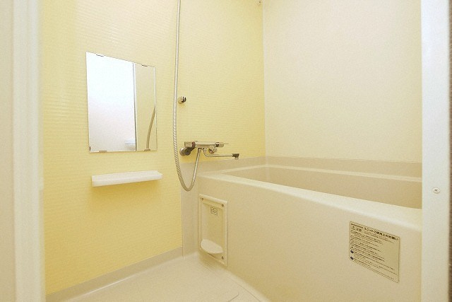 ラグゼ住之江の浴室