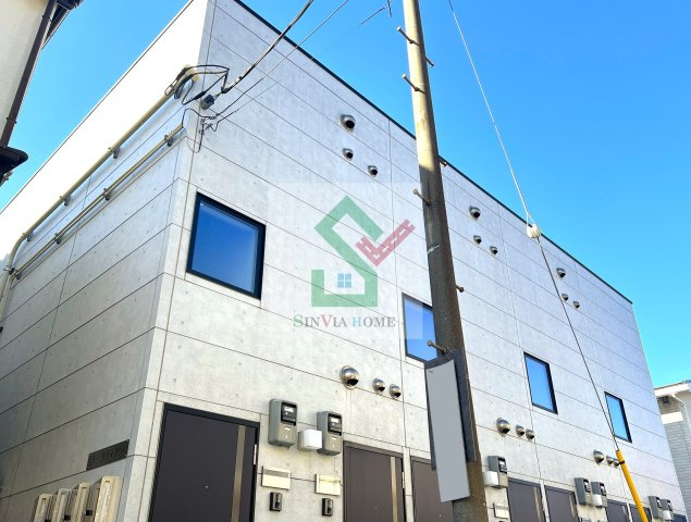 ラークティアラの外観